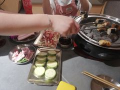 -围炉肉舍•炭烤活鳗•丹东海鲜烤肉(步行街店)