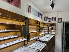 -罗伯特眼镜·蔡司官方授权(罗湖国贸店)