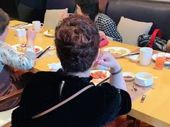 -上海西藏大厦万怡自助餐厅(徐汇店)