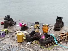 -多瑙河畔鞋履雕塑