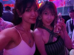 -好莱坞酒吧