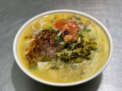 -文山荷鲜居(翠湖店)