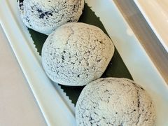 香葱竹炭肉松包-太子园林酒家