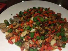 花甲爱上鸡-有红鸡毛店·川菜(建设路店)