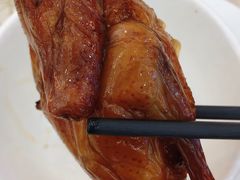 石岐乳鸽-轩记海鲜餐厅·四十五年老字号·经典粤菜(西区彩虹店)