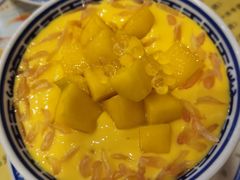 杨枝甘露-广信牛奶甜品世家(台东店)