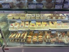 -白玉兰食品甜凤店(合生汇店)