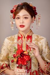 -艾米丽婚纱礼服