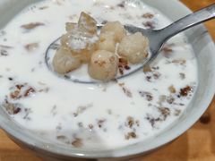牛奶桃胶莲子-堂屋糖水店(愚园店)