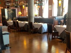 -八府香鸭·啫啫煲(华山路店)