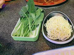 -路边边地标烧烤·川菜·小龙虾·音乐酒馆(良乡长虹店)