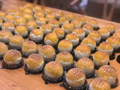 莲蓉蛋黄酥-陶陶居饼家(惠福东路店)