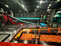 -极限PLAY运动娱乐新世界·团建派对表演休闲馆·室内高空游乐园