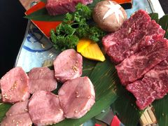 -炼火烤肉店