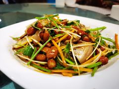 花生捞起猪手-石头咕(葵蓬店)