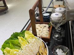 -红鼎豆捞·非遗鲍皇汤火锅(宝丰路店)