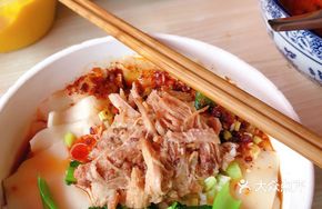 Oil-Poured Hand-Torn Noodles