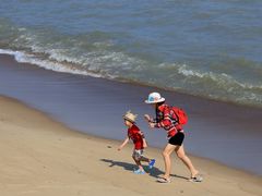 -那琴半岛地质海洋公园