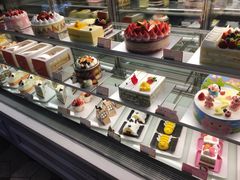 面包甜点陈列柜-BreadTalk面包新语·烘焙蛋糕(海岸城店)