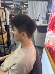 -藤野造型·烫·染发型设计店