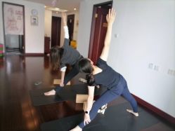 -Yvon yoga 瑜伽·精准体态管理中心