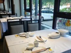 靠窗位-煜丰汴京烤鸭(福彩路店)