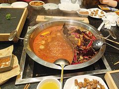 -百年川椒重庆老火锅(光谷店)