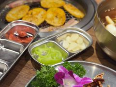 -明洞阿姨·韩式酱蟹烤肉·创意料理(三元桥店)