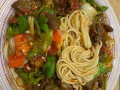 -歹歹的加个面过油肉拌面