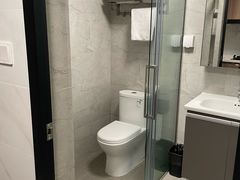 -格派影音酒店(岗厦地铁站店)