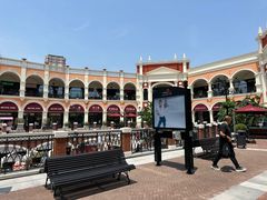 -佛罗伦萨小镇广佛名品奥特莱斯(疏港路店)