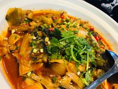 -魏铭鱼头捞饭(晋阳路店)