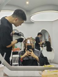 点击看大图 -MS.SALON美发沙龙