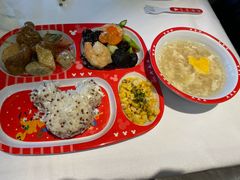 新春儿童餐-晶荷轩(香港迪士尼乐园酒店)