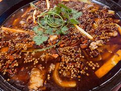 老铁锅秘制美蛙-鸿顺老铁锅美蛙鱼府(解放碑店)