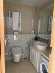 -海豚湾高端月子会所(黄浦店)