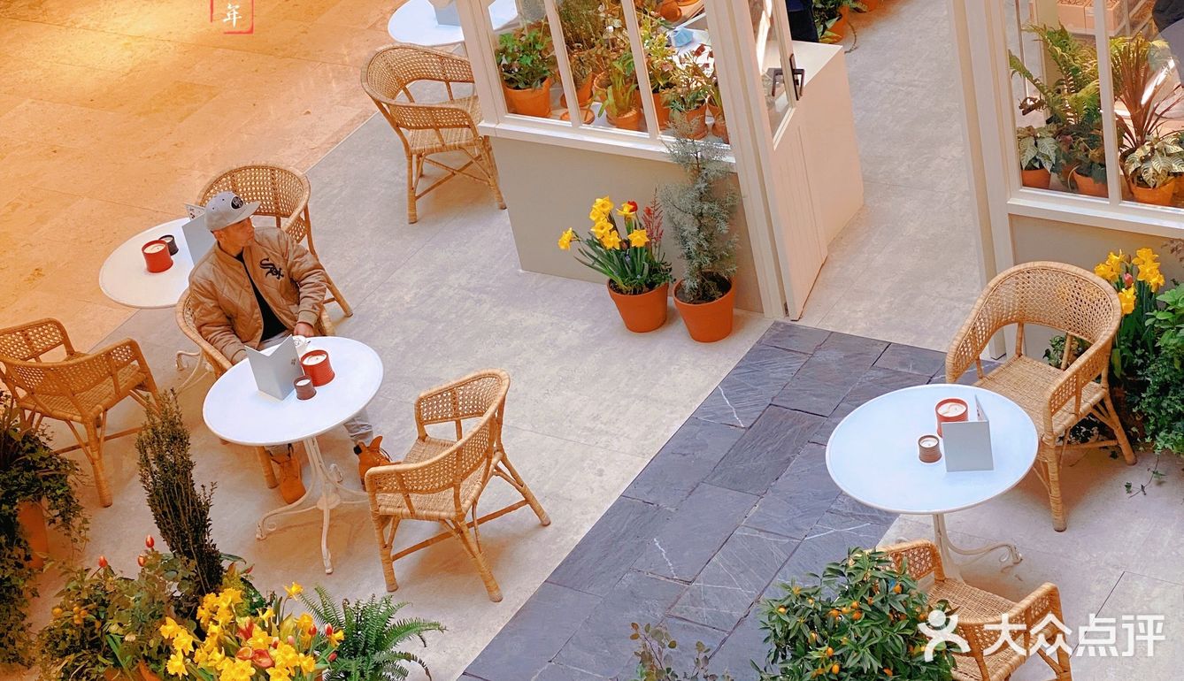 咖啡探店一第六百一十九家LOEWE快闪店