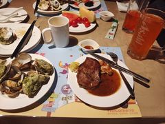 -四海一家自助餐(益田假日广场店)