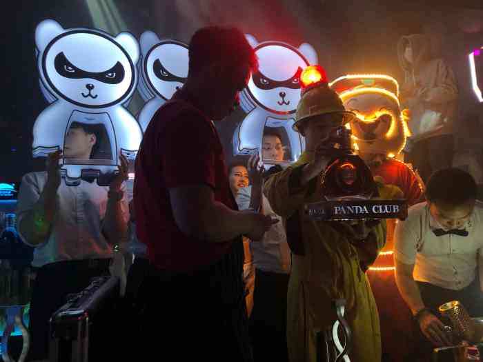 panda club-"成都夜生活真的好好好丰富啊哈哈哈之前听.