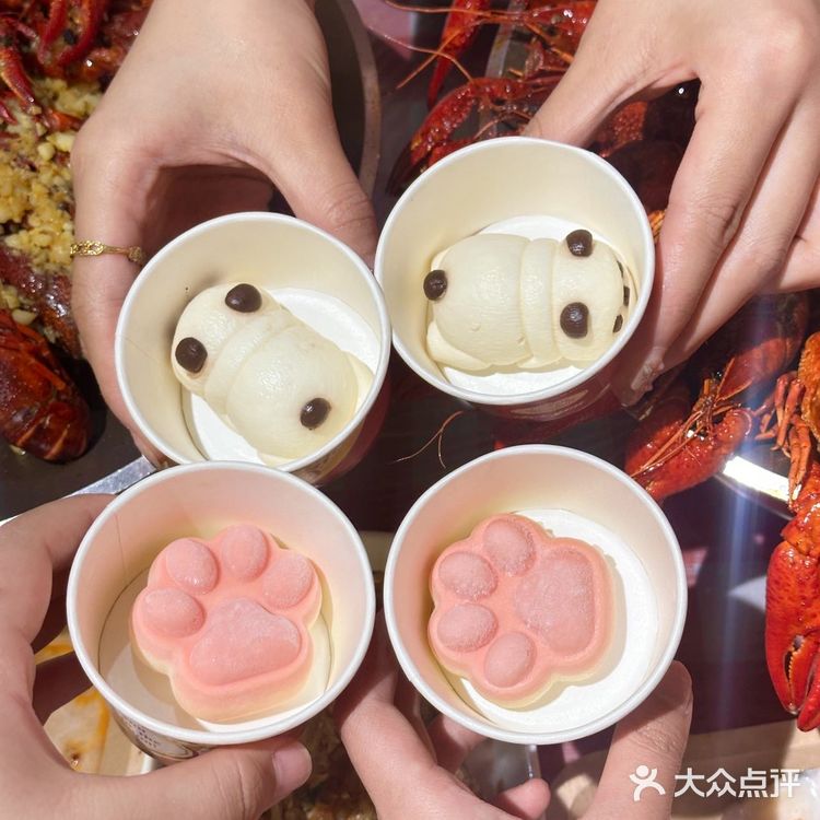 夏天就拉上姐妹来这炫虾！鲑记龙虾（磨街店）