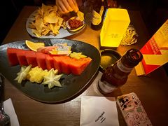 -FOUR PLAY BAR