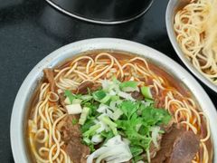 -薛记襄阳香辣牛肉面(平安路店)