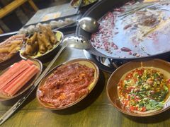 -黄潇洒老火锅(九眼桥宏济巷店)