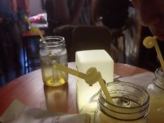 -Mx.cocktail bar