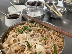 -正宗杨记普洱酸醋米线(总店)