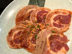 -山川小町·极番烧肉(新地假日广场店)