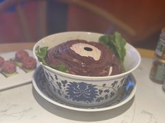 -二荆条·蜀鲜汇城市森林火锅