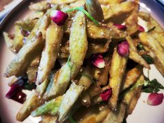 -八府香鸭·啫啫煲(华山路店)