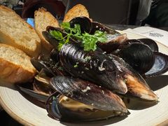 -LESCEDARS Brasserie Bistro香柏树