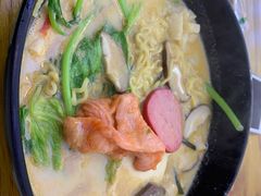 -杨光辉麻辣烫(华侨城商业中心店)